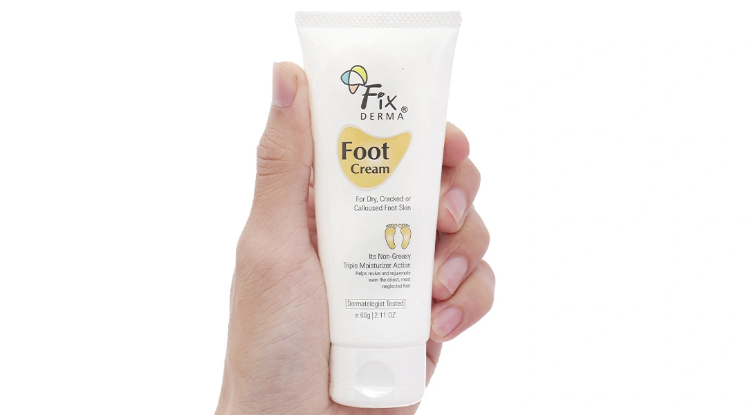 Kem dưỡng Fixderma Foot cấp ẩm làm mềm da gót chân tuýp 60g - 20
