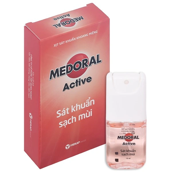 Xịt sát khuẩn khoang miệng Medoral Active giúp hơi thở thơm mát