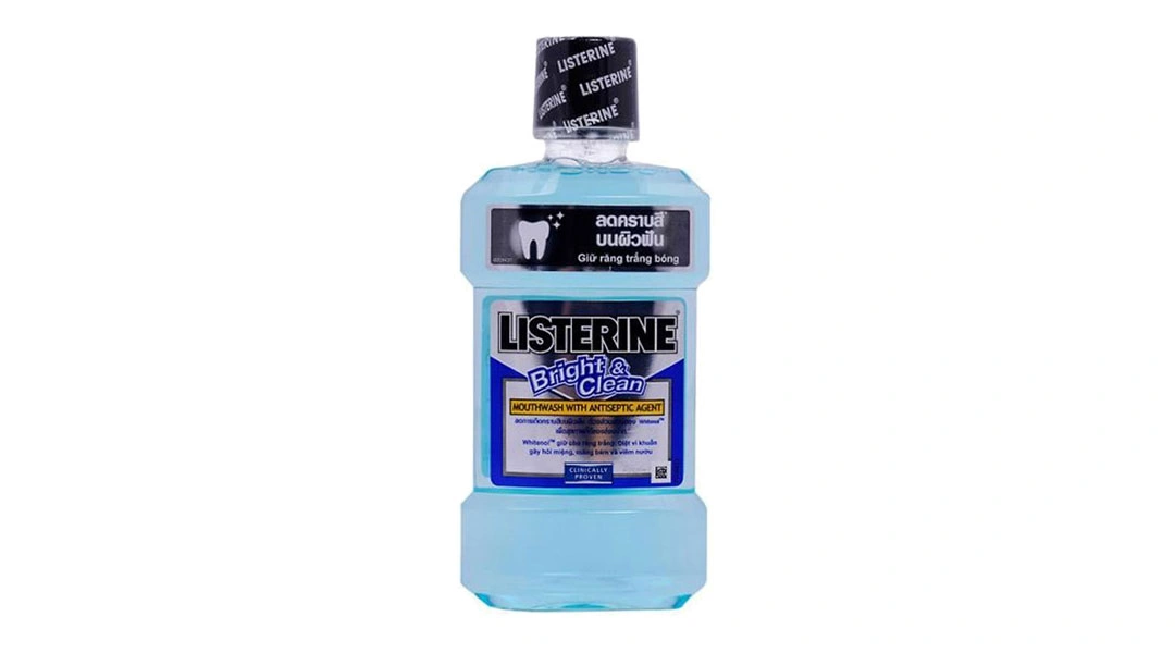 Nước súc miệng Listerine Bright & Clean diệt vi khuẩn, giữ cho răng trắng sáng chai 250ml - 