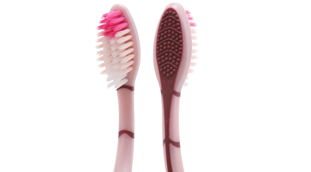 Bàn chải đánh răng P/S muối đá Himalaya lông siêu mềm vỉ 1 cây - 1