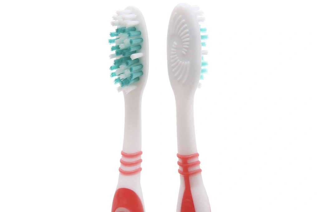 Bàn chải đánh răng Oral-B Easy Clean dễ dàng chải sạch mảng bám vỉ 1 cây - 2