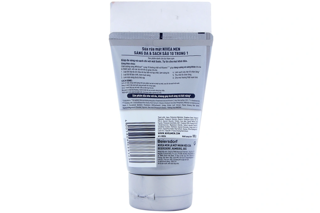 Sữa rửa mặt Nivea Men Extra White sáng mịn và sạch sâu tuýp 100g - 1