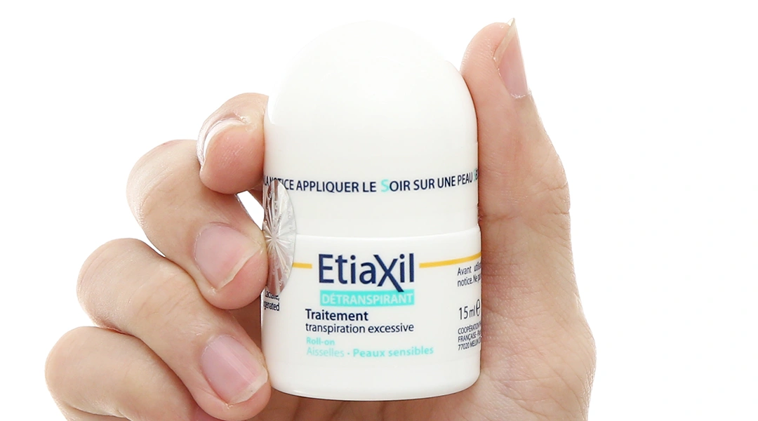 Lăn khử mùi Etiaxil giúp khử mùi hôi dưới cánh tay cho da nhạy cảm chai 15ml - 17