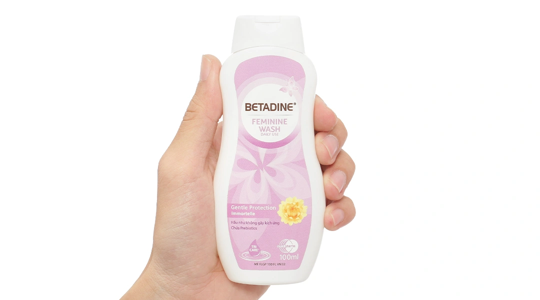 Dung dịch vệ sinh phụ nữ Betadine Gentle làm sạch vùng kín chai 100ml - 3