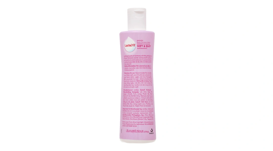 Dung dịch vệ sinh phụ nữ Lactacyd Soft & Silky giữ ẩm chai 250ml - 10