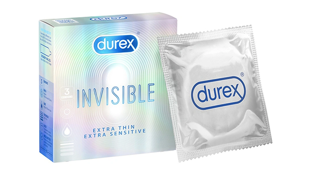 Bao cao su Durex Invisible siêu mỏng, ôm khít 52mm hộp 3 cái - 