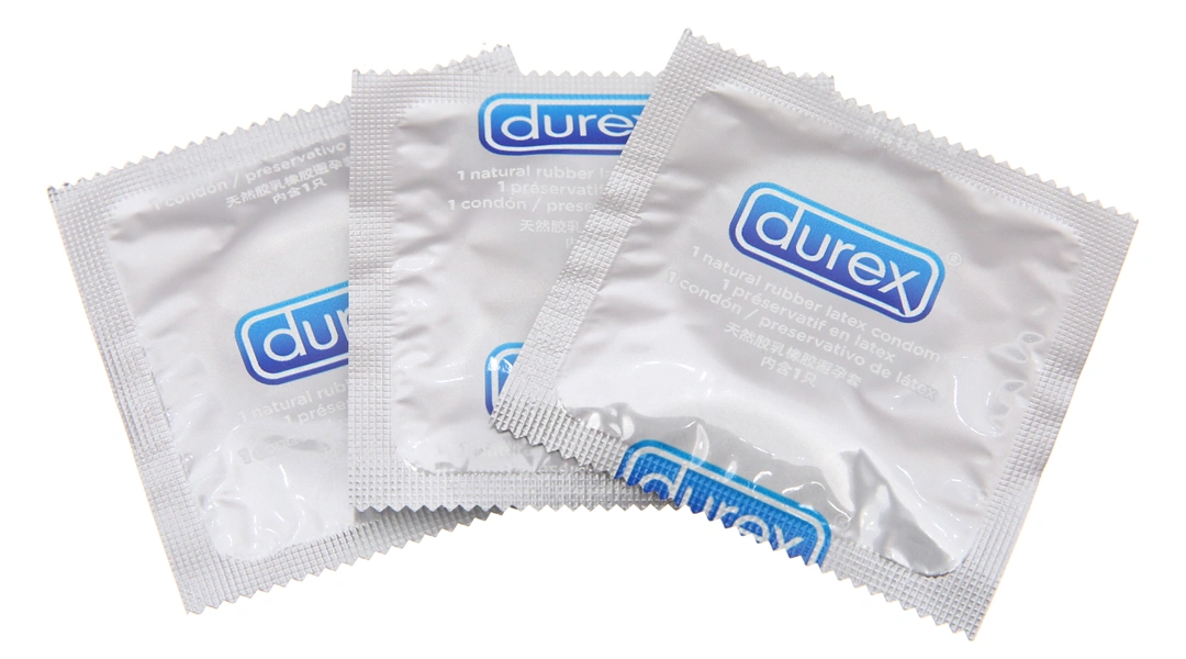Bao cao su Durex Fetherlite Ultima siêu mỏng 52mm hộp 3 cái - 3