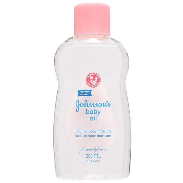 Dầu Johnson's Baby massage và dưỡng ẩm cho bé