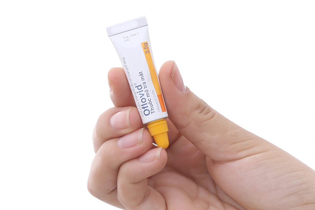 Thuốc mỡ tra mắt Oflovid 0.3% trị nhiễm khuẩn mắt tuýp 3.5g - 2