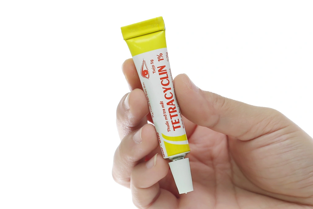 Thuốc mỡ tra mắt Tetracyclin Quapharco 1% trị nhiễm khuẩn mắt tuýp 5g - 3