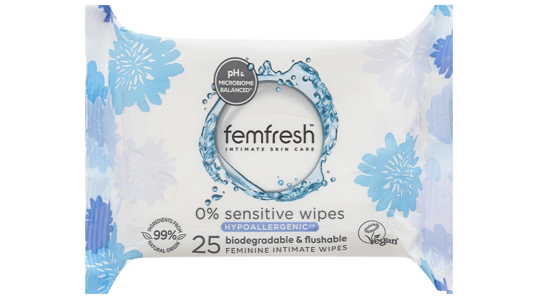 Khăn ướt vệ sinh vùng kín Femfresh Intimate Skincare 0% Sensitive cho da nhạy cảm gói 25 miếng - 