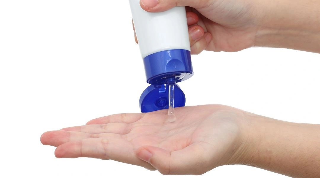Gel rửa mặt Transino Clear Gel Wash giúp dưỡng ẩm, làm sạch và loại bỏ dầu thừa tuýp 110g - 8