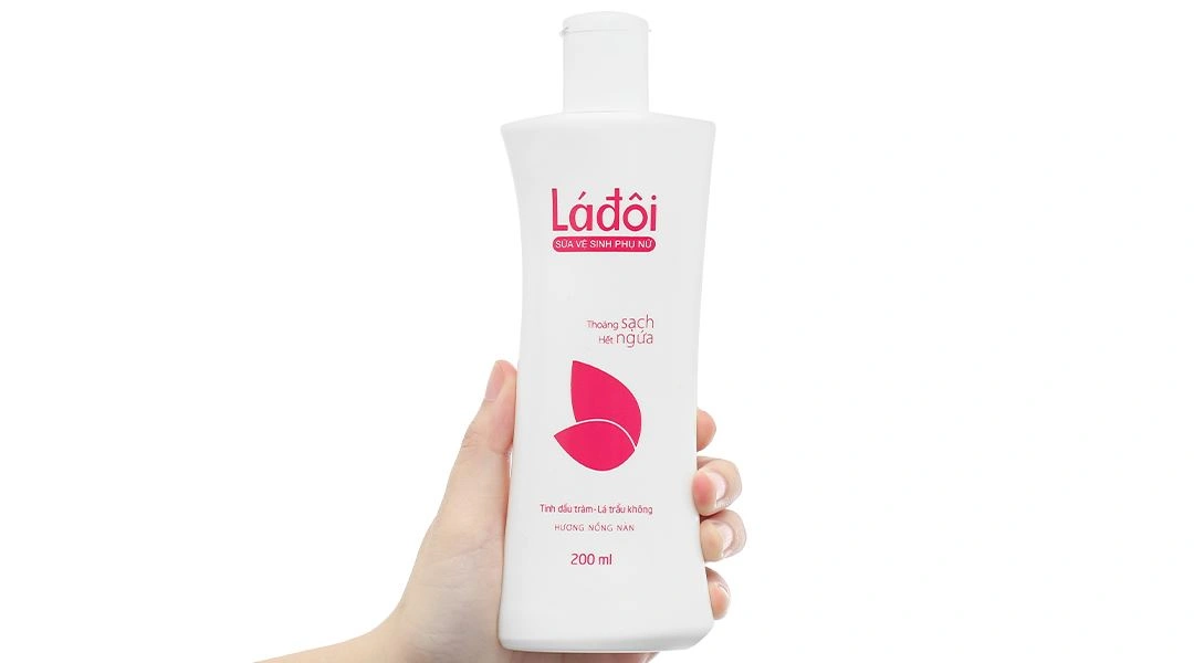 Dung dịch vệ sinh phụ nữ Shema Lá đôi hương nồng nàn chai 200ml - 4