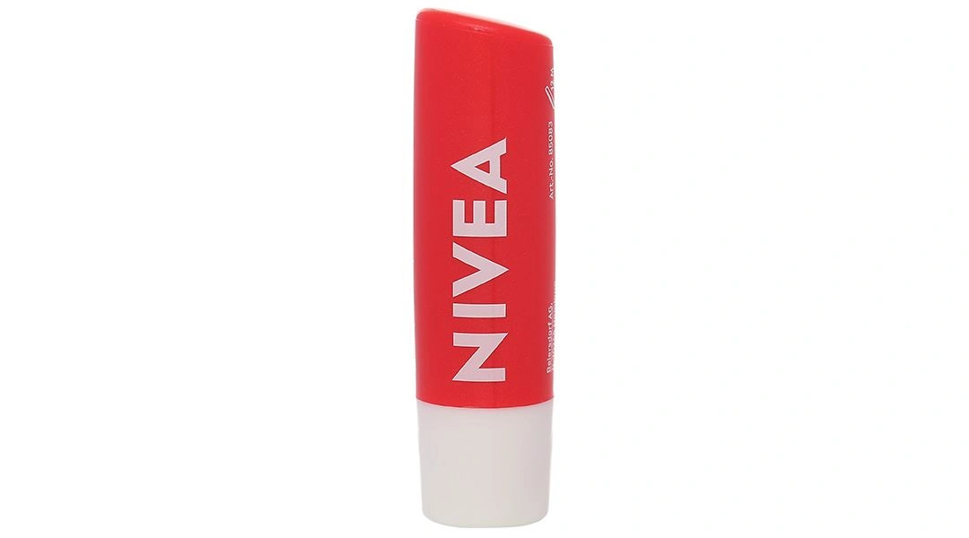 Son dưỡng môi Nivea Strawberry Shine duy trì độ ẩm, bảo vệ môi căng mọng, mềm mịn thỏi 4.8g - 3