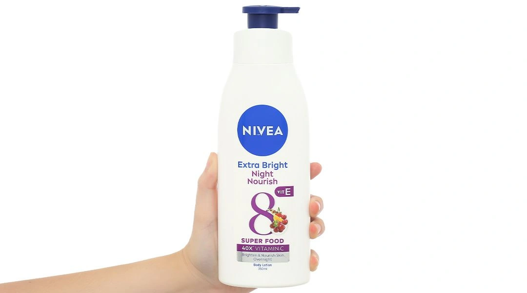 Sữa dưỡng thể Nivea Extra Bright Night Nourish dưỡng sáng ban đêm chai 350ml - 5