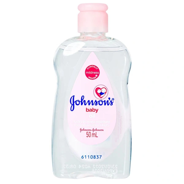 Dầu Johnson's Baby massage và dưỡng ẩm cho bé