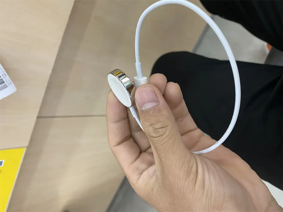 Khách hàng review Cáp sạc không dây Apple Watch Magnetic Type C 0.3 m Apple MU9K2 Trắng 1