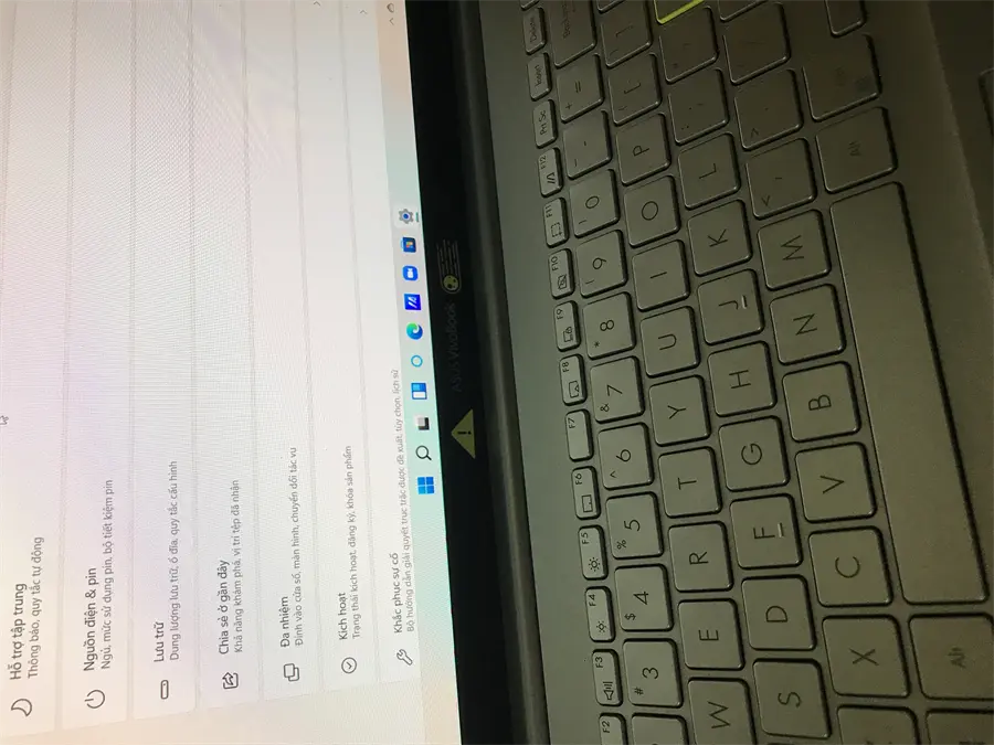 Khách hàng review Laptop Asus VivoBook A515EA OLED i5 1135G7/8GB/512GB/Win10 (L12032T) 1