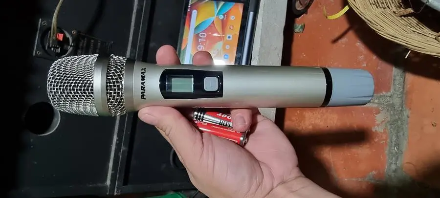 Khách hàng review Cặp micro không dây Paramax WM-1800 1