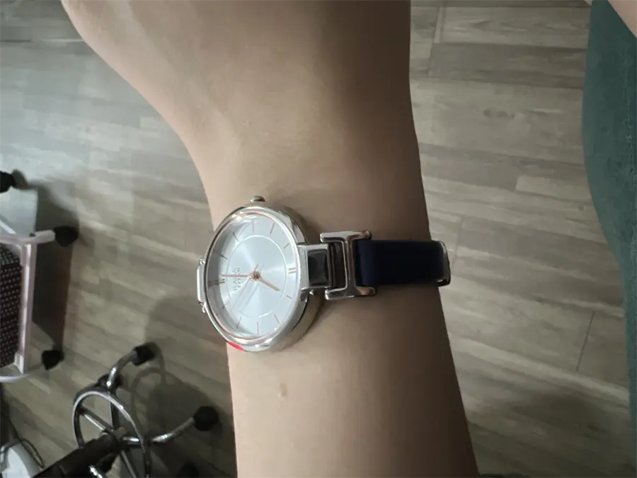 Khách hàng review Đồng hồ TITAN 29 mm Nữ 2608SL01 1