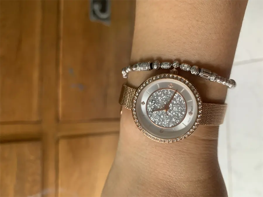 Khách hàng review Đồng hồ ELIO 28 mm Nữ ES086-01 2