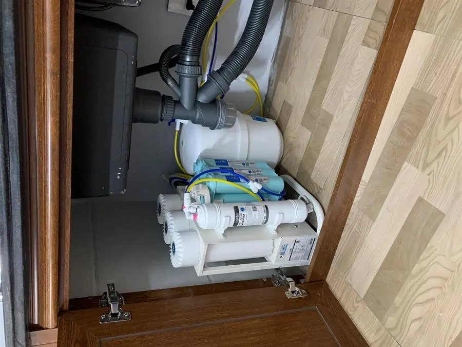 Khách hàng review Máy lọc nước RO Karofi KAQ-U06 10 lõi 1