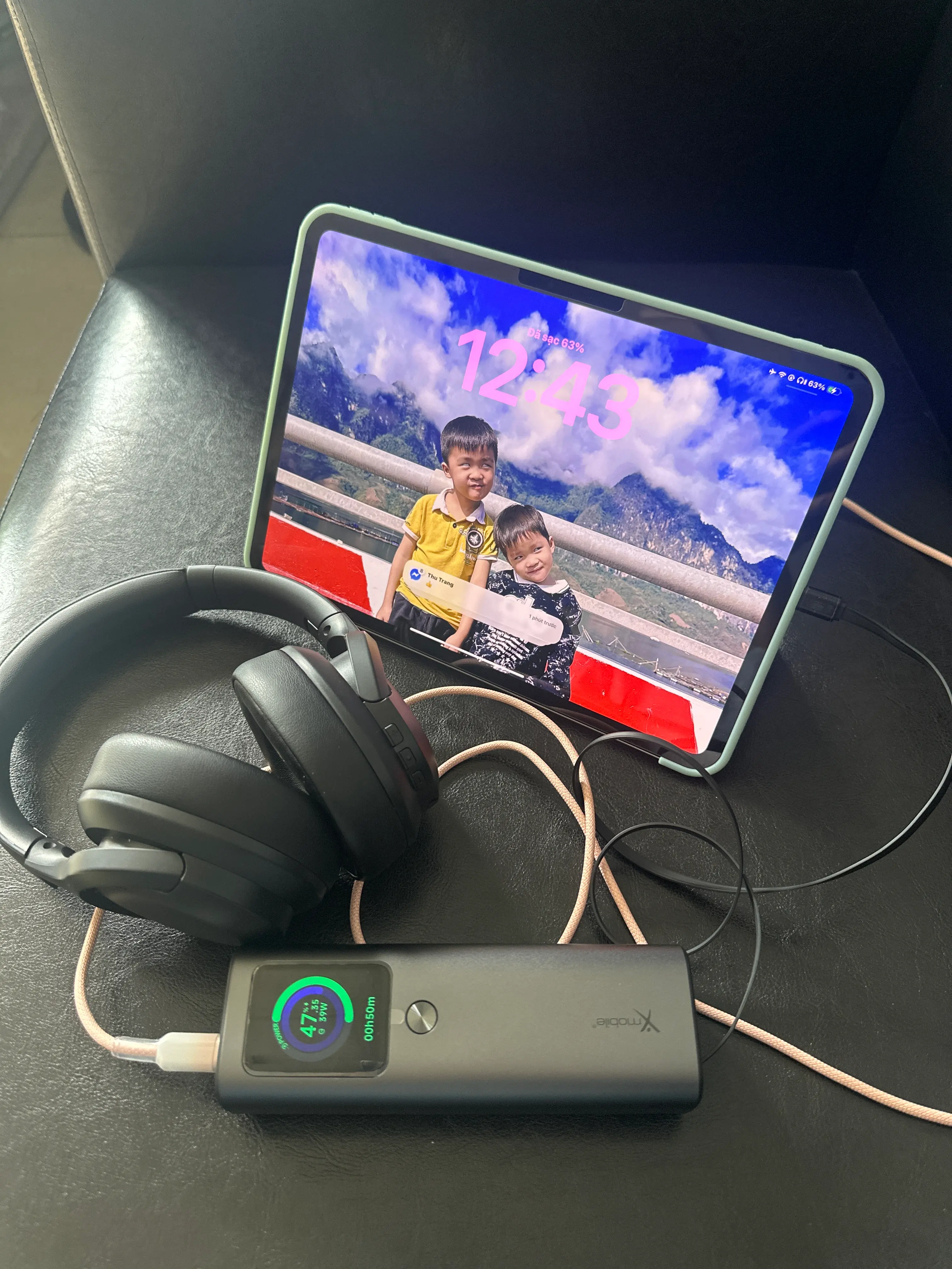 Khách hàng review Pin sạc dự phòng 20000mAh Type C PD QC 3.0 165W Xmobile TFT JP365 kèm Cáp Dây Rút Type C 1
