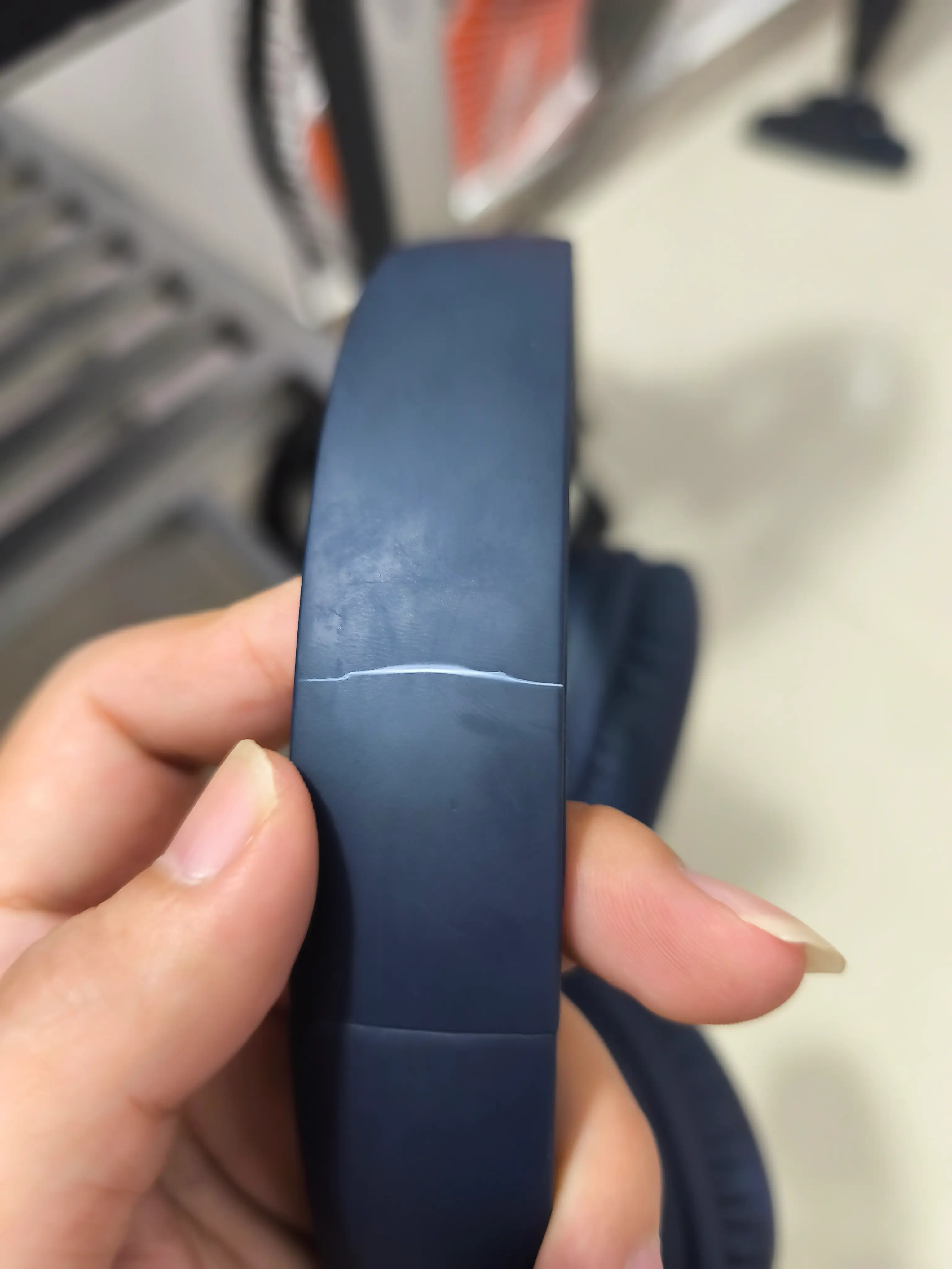 Khách hàng review Tai nghe Bluetooth Chụp Tai Alpha Works Flex 680 3