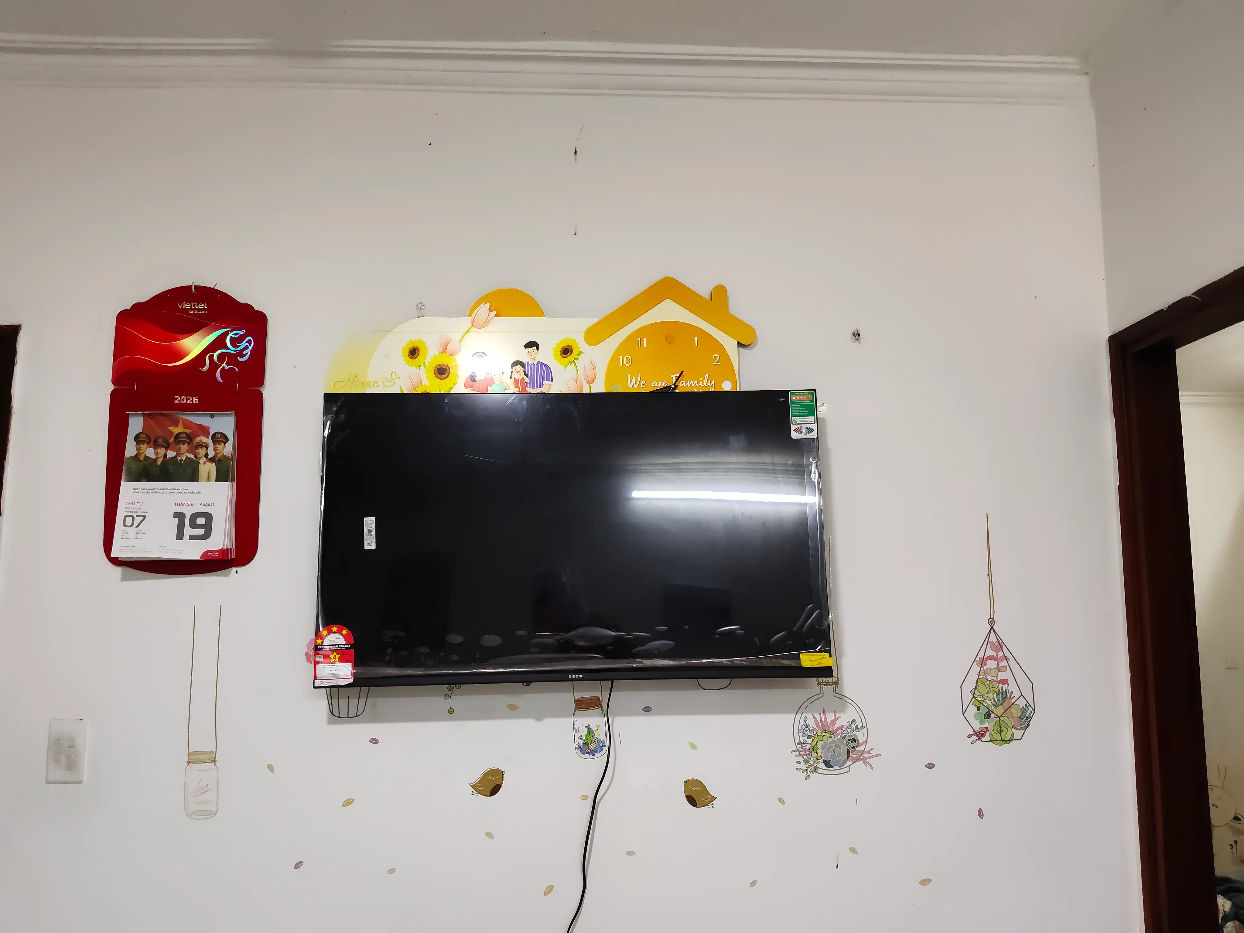 Khách hàng review Khung treo Tivi 19-43 inch Điện máy XANH DMX43T 1
