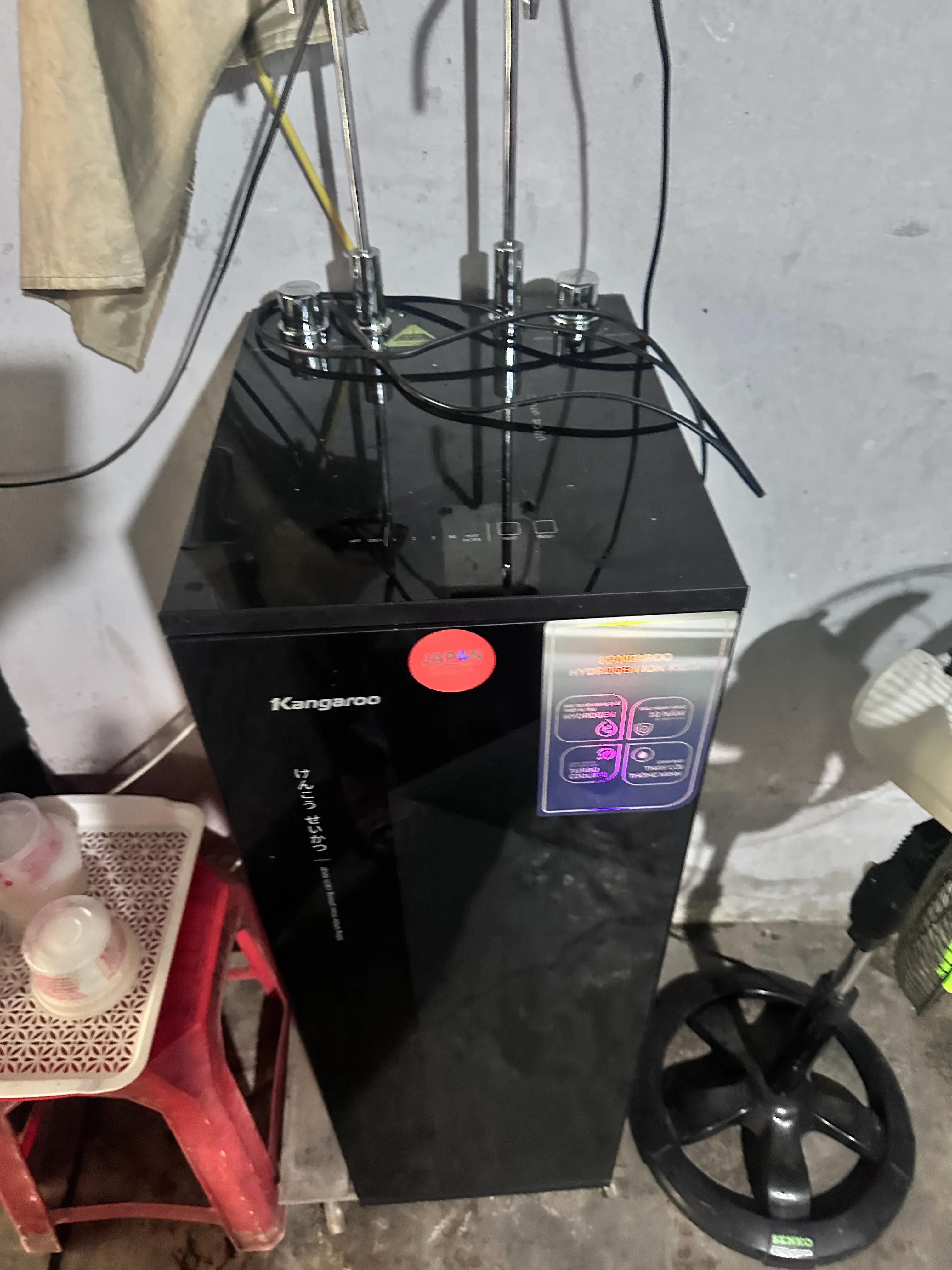 Khách hàng review Máy lọc nước RO nóng nguội lạnh Hydrogen ion kiềm Kangaroo KGHC11A4 11 lõi 1