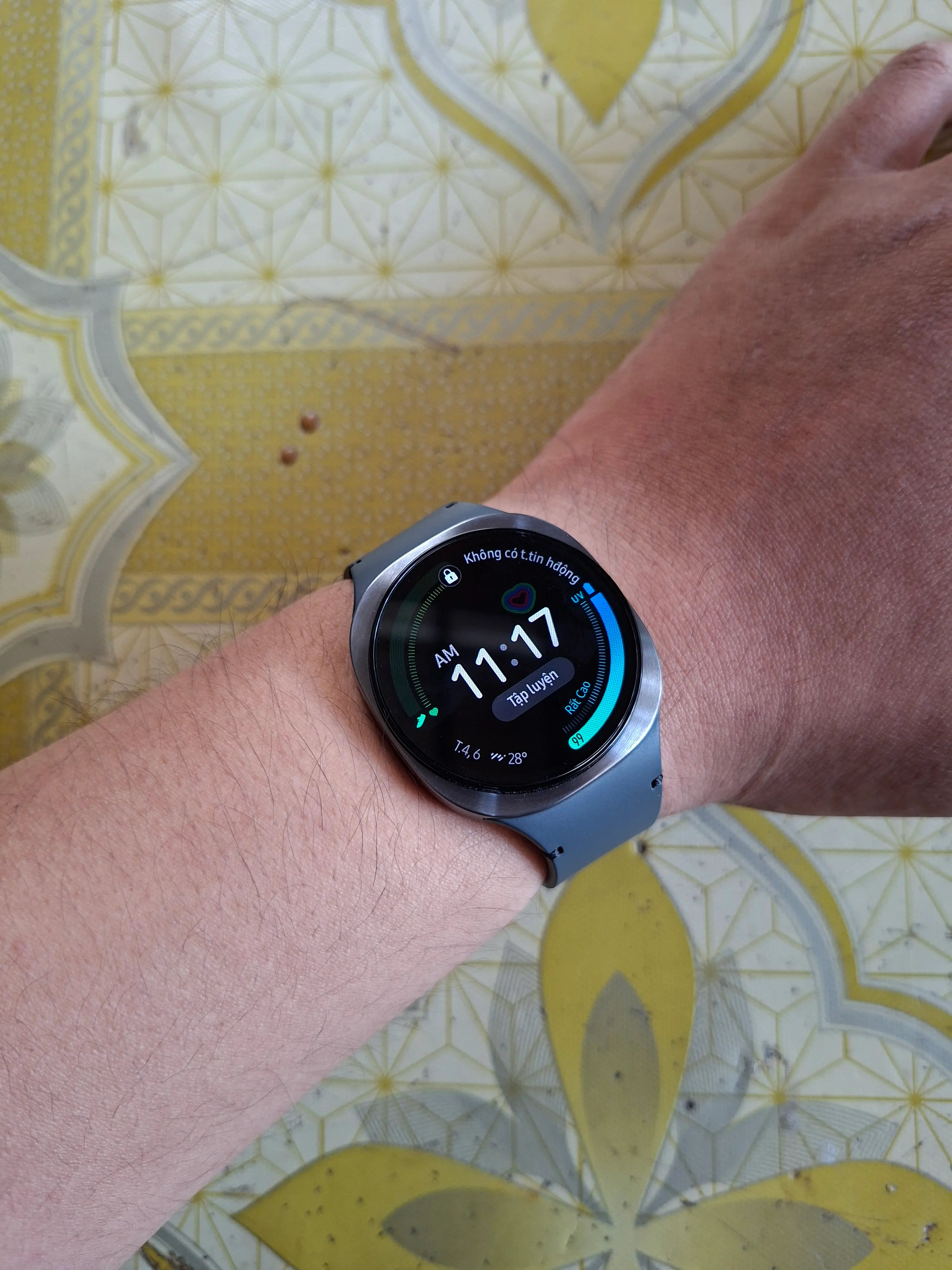 Khách hàng review Samsung Galaxy Watch8 40mm dây silicone 1