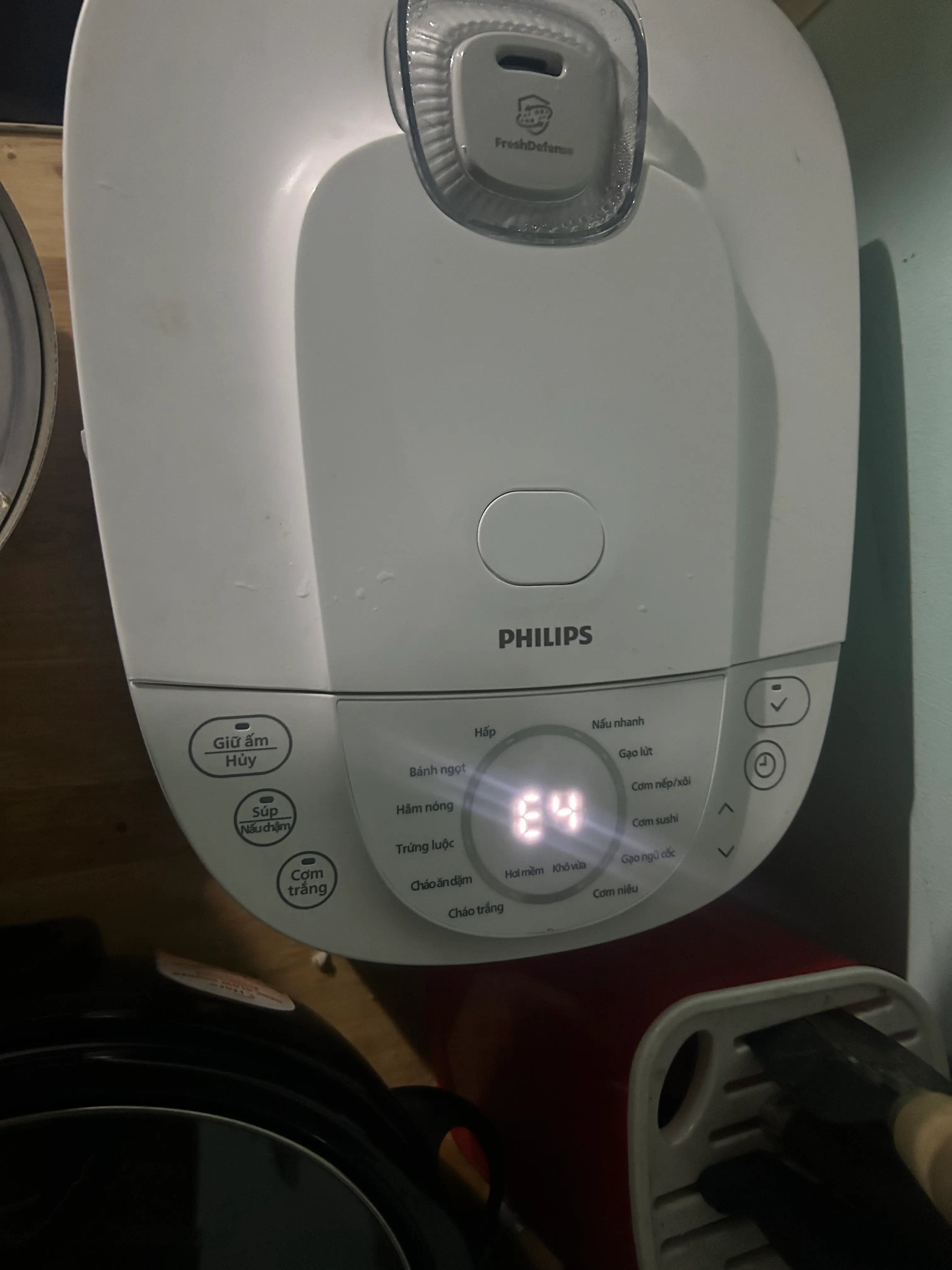 Khách hàng review Nồi cơm điện tử Philips 1.8 lít HD4717/30 1