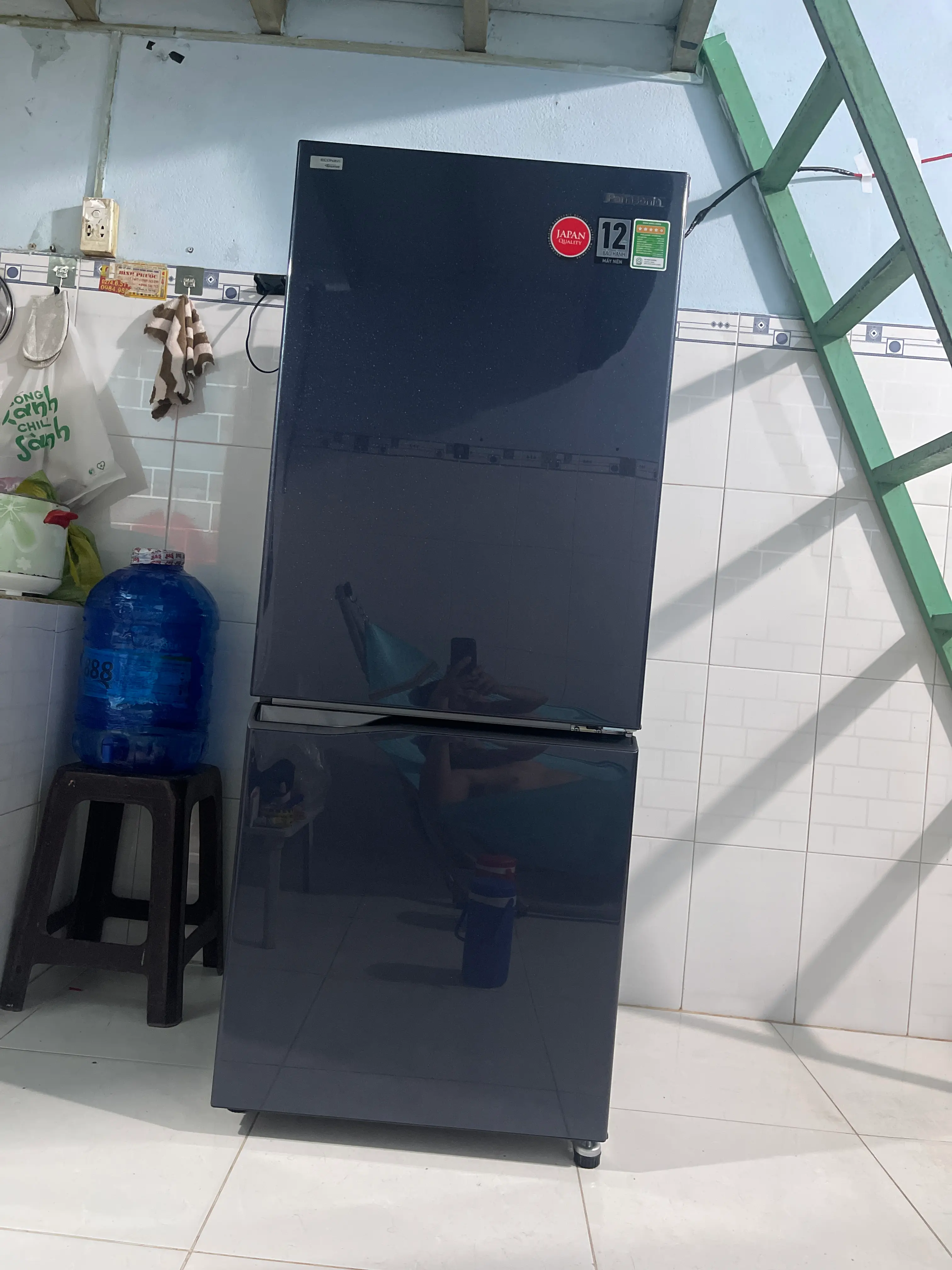 Khách hàng review Tủ lạnh Panasonic Inverter 251 lít NR-SP275CPAV 1