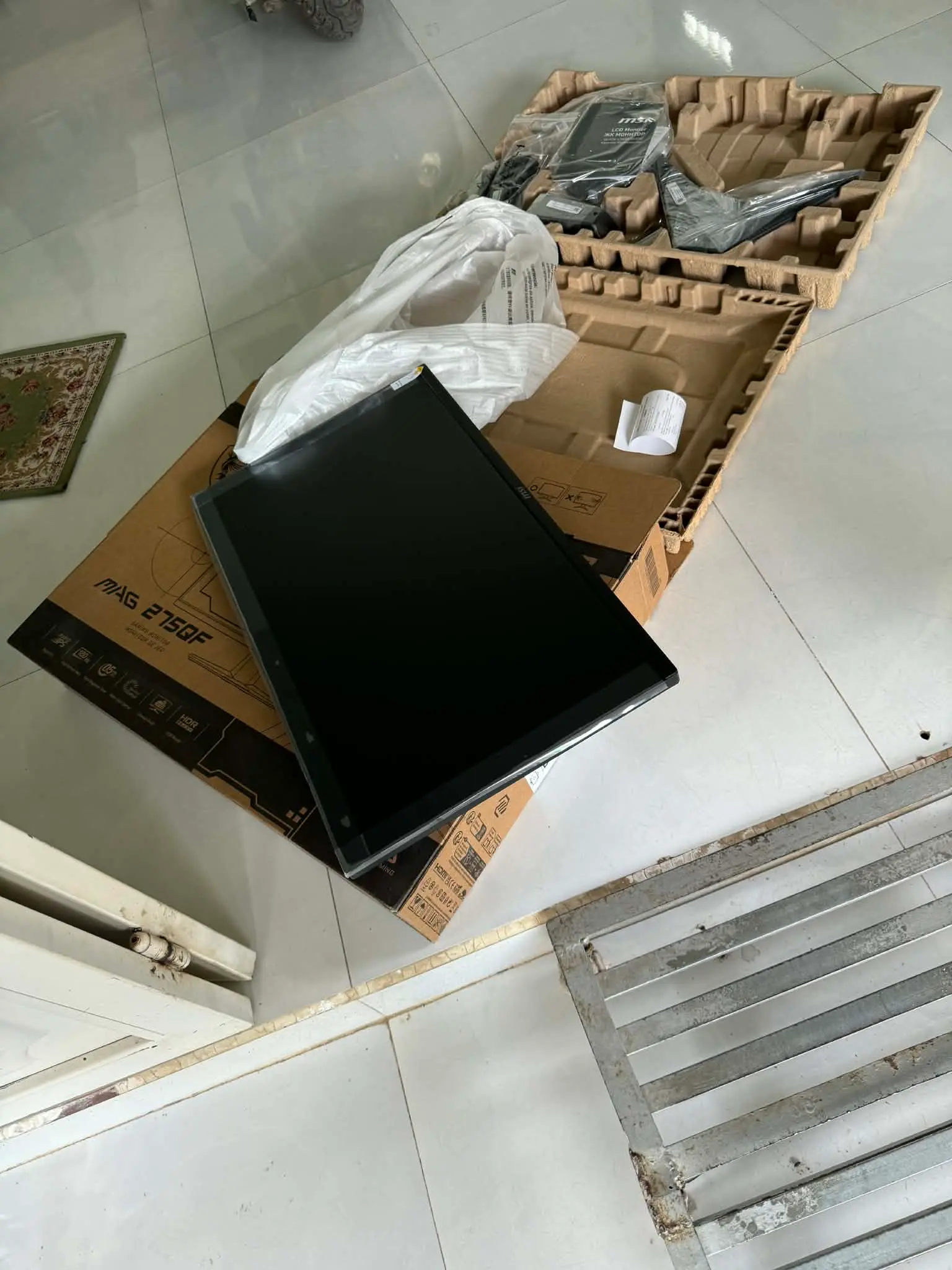 Khách hàng review Màn hình Gaming MSI MAG 275QF (27 inch, 2K, IPS, 180Hz, 0.5ms) 1