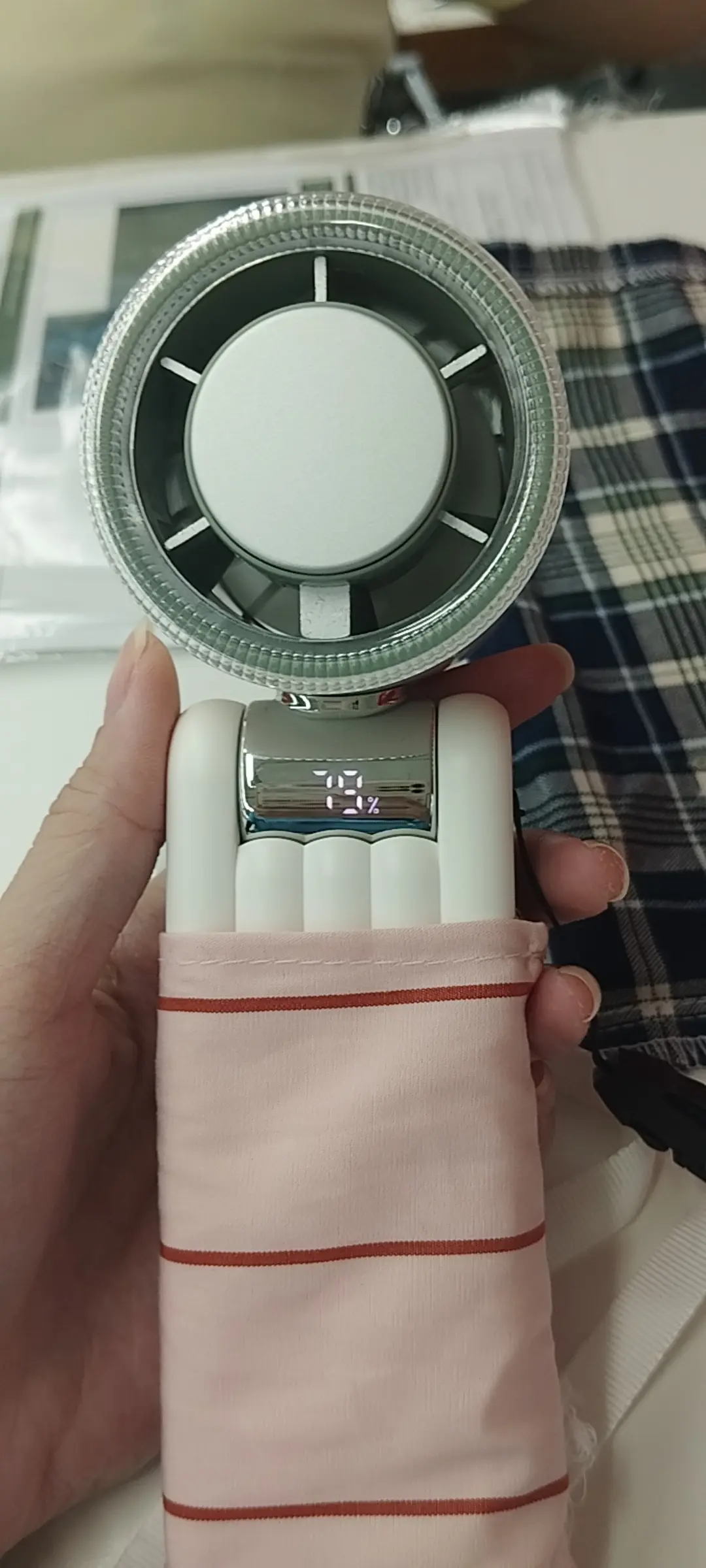 Khách hàng review Quạt cầm tay AVA+ JF-312 1
