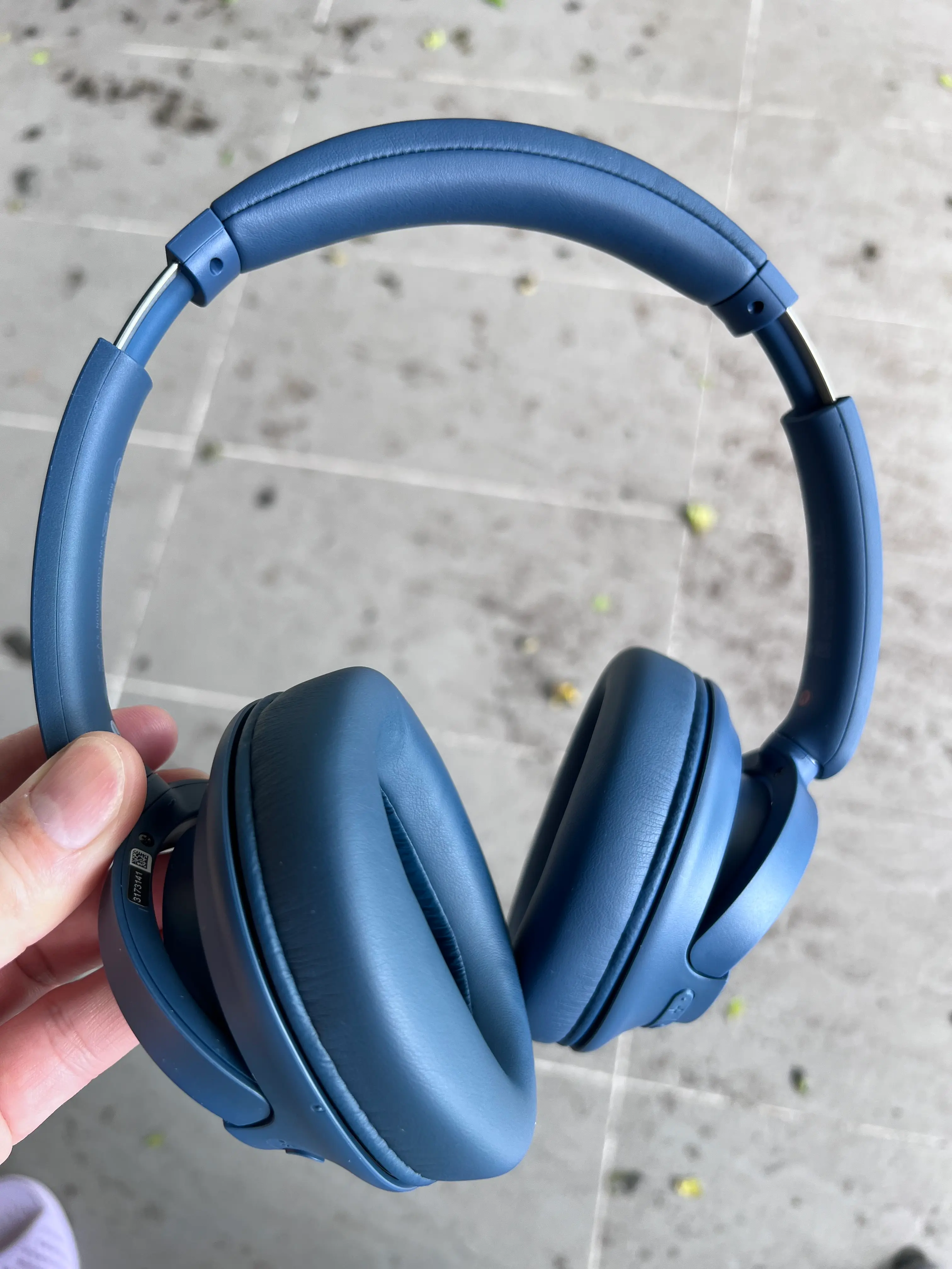 Khách hàng review Tai nghe Bluetooth Chụp Tai Sony WH-CH720N 2