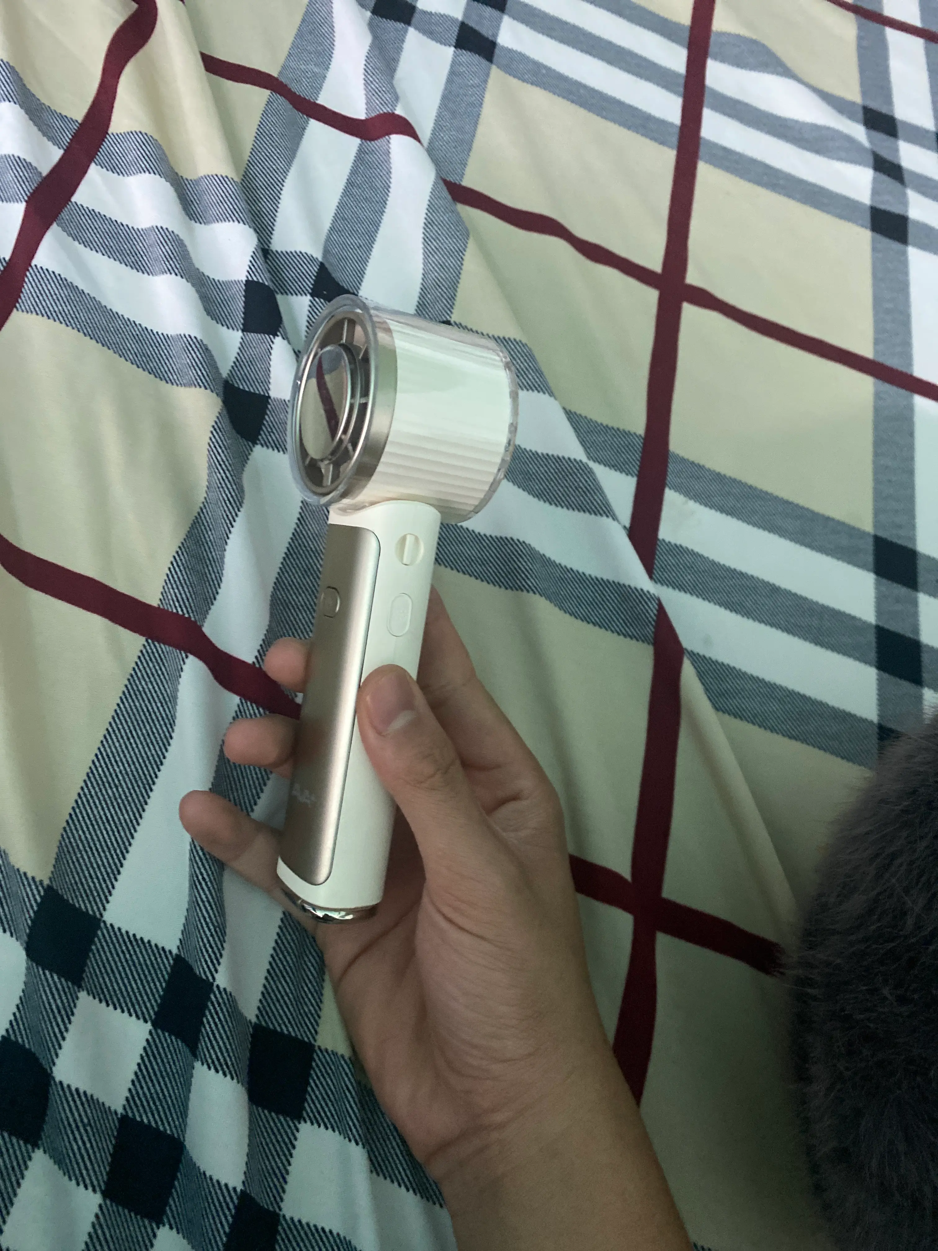 Khách hàng review Quạt cầm tay AVA+ JF-203 1