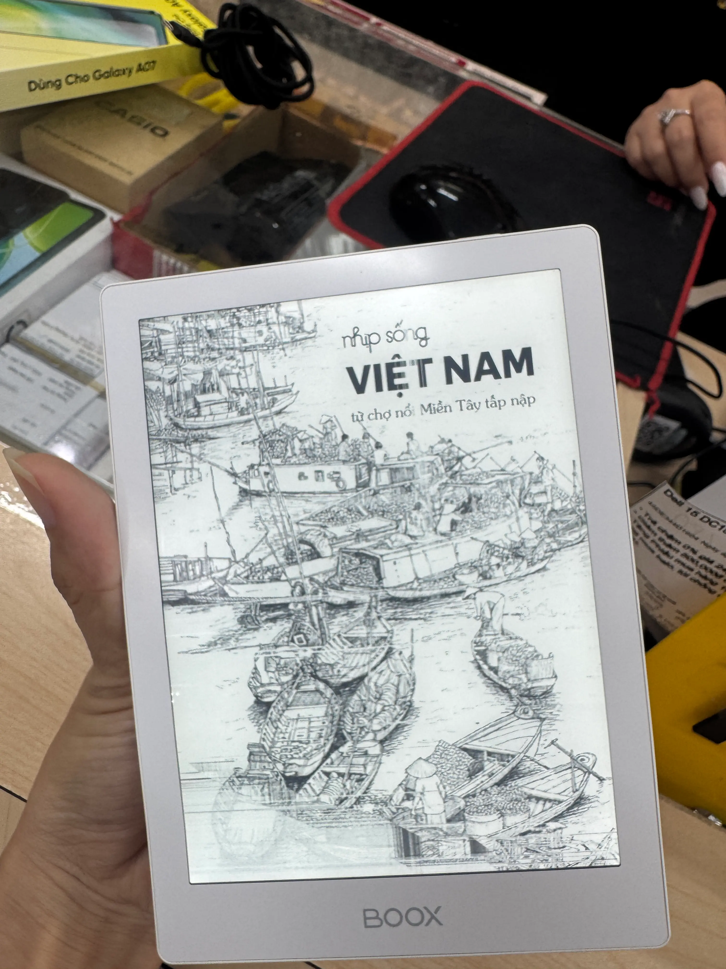 Khách hàng review Máy đọc sách Boox Savi 6S 6 inch 32GB 1