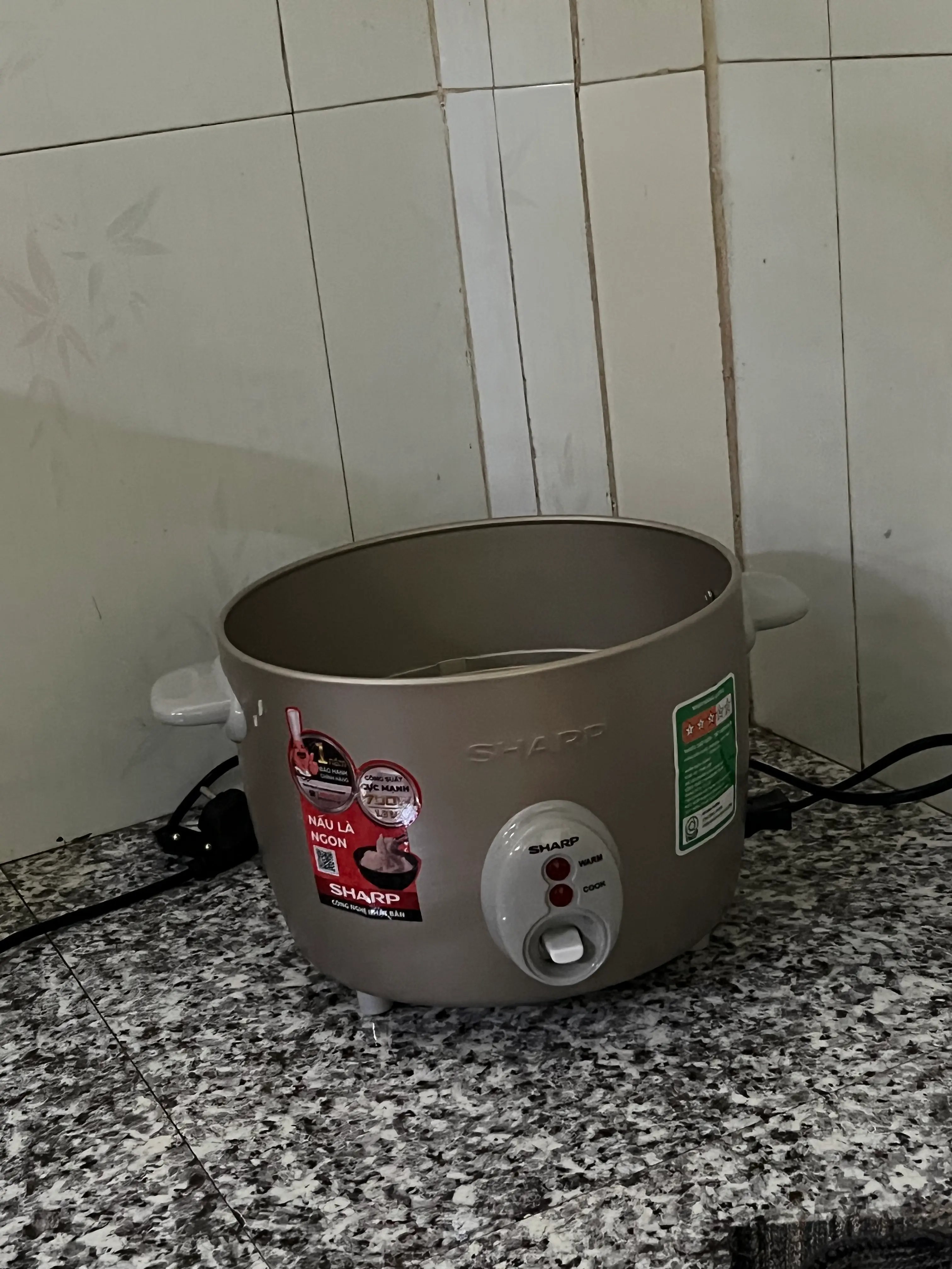 Khách hàng review Nồi cơm nắp rời Sharp 1.8 lít KSH-F188V-GB 2