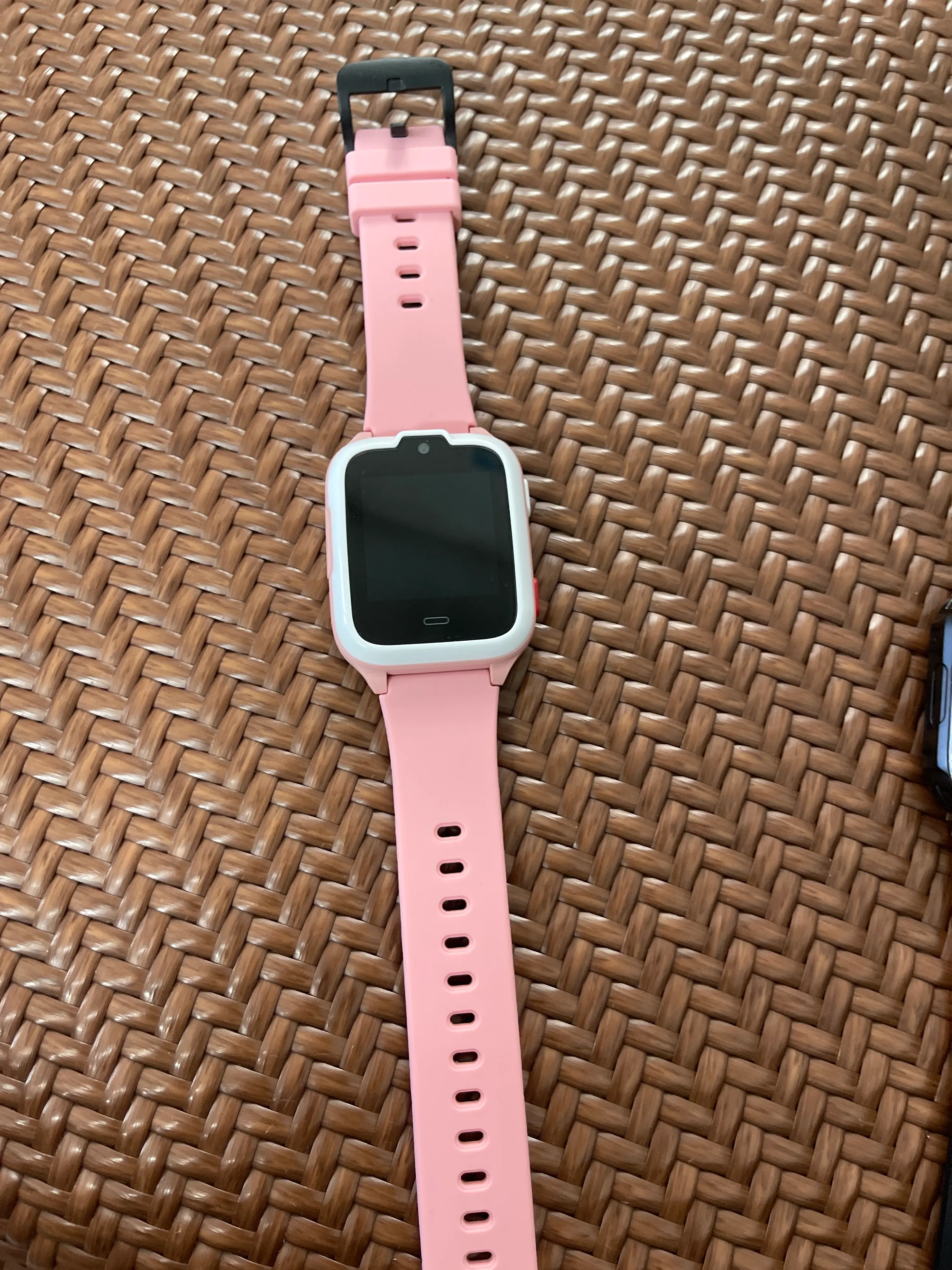 Khách hàng review Đồng hồ định vị trẻ em Masstel Smart Hero Star 1
