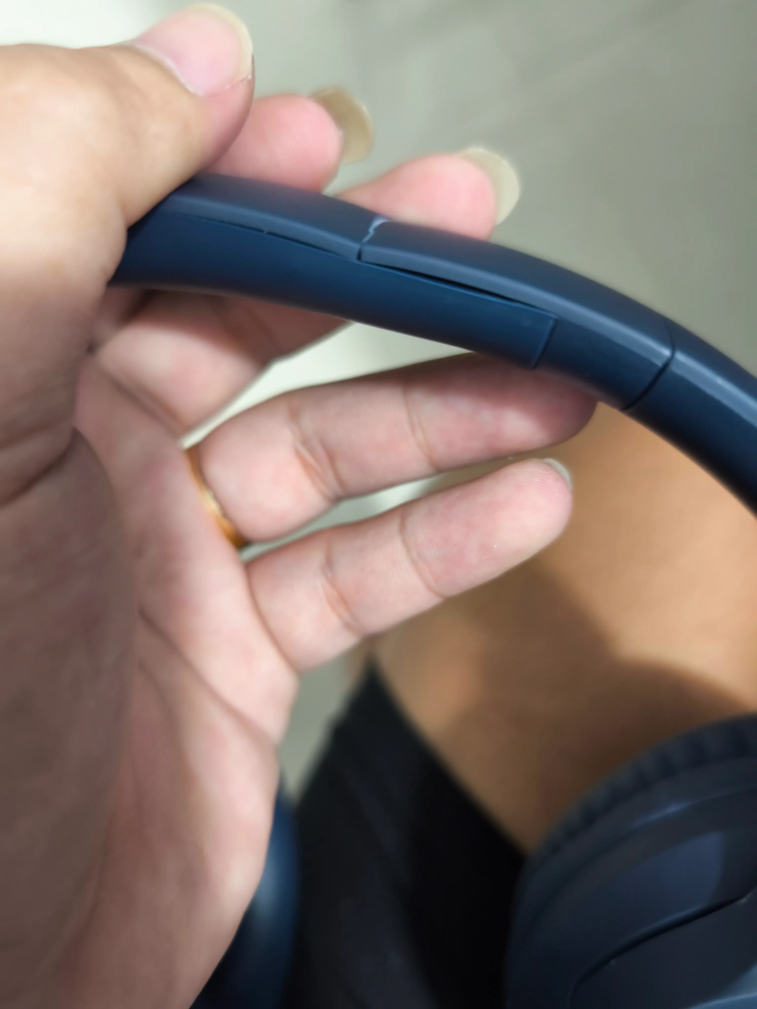 Khách hàng review Tai nghe Bluetooth Chụp Tai Alpha Works Flex 680 1