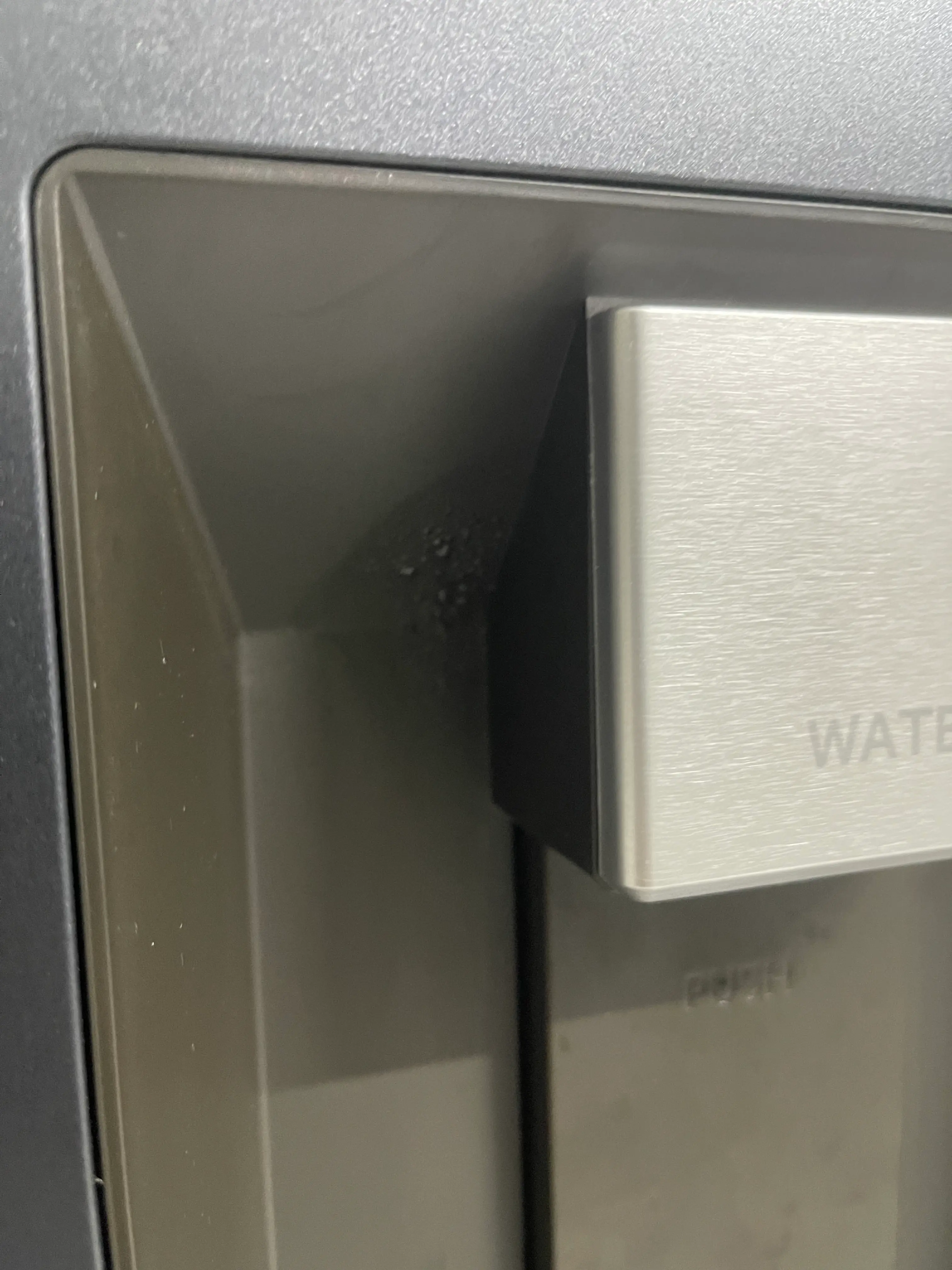 Khách hàng review Tủ lạnh Aqua Inverter 469 lít Multi Door AQR-M536XA(WSL) 2
