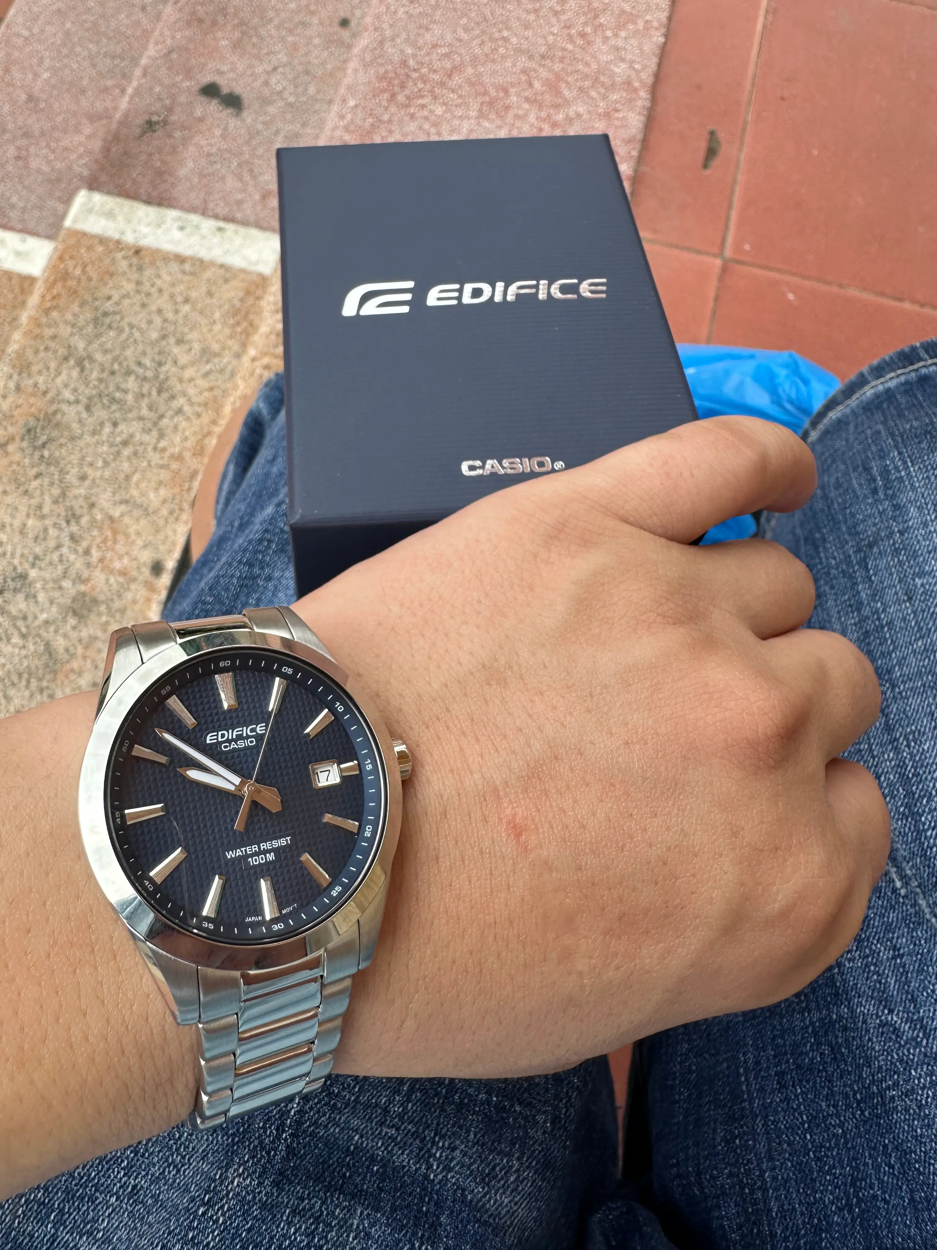 Khách hàng review Đồng hồ Edifice Casio 40 mm Nam EFV-160D-2AVDF 2