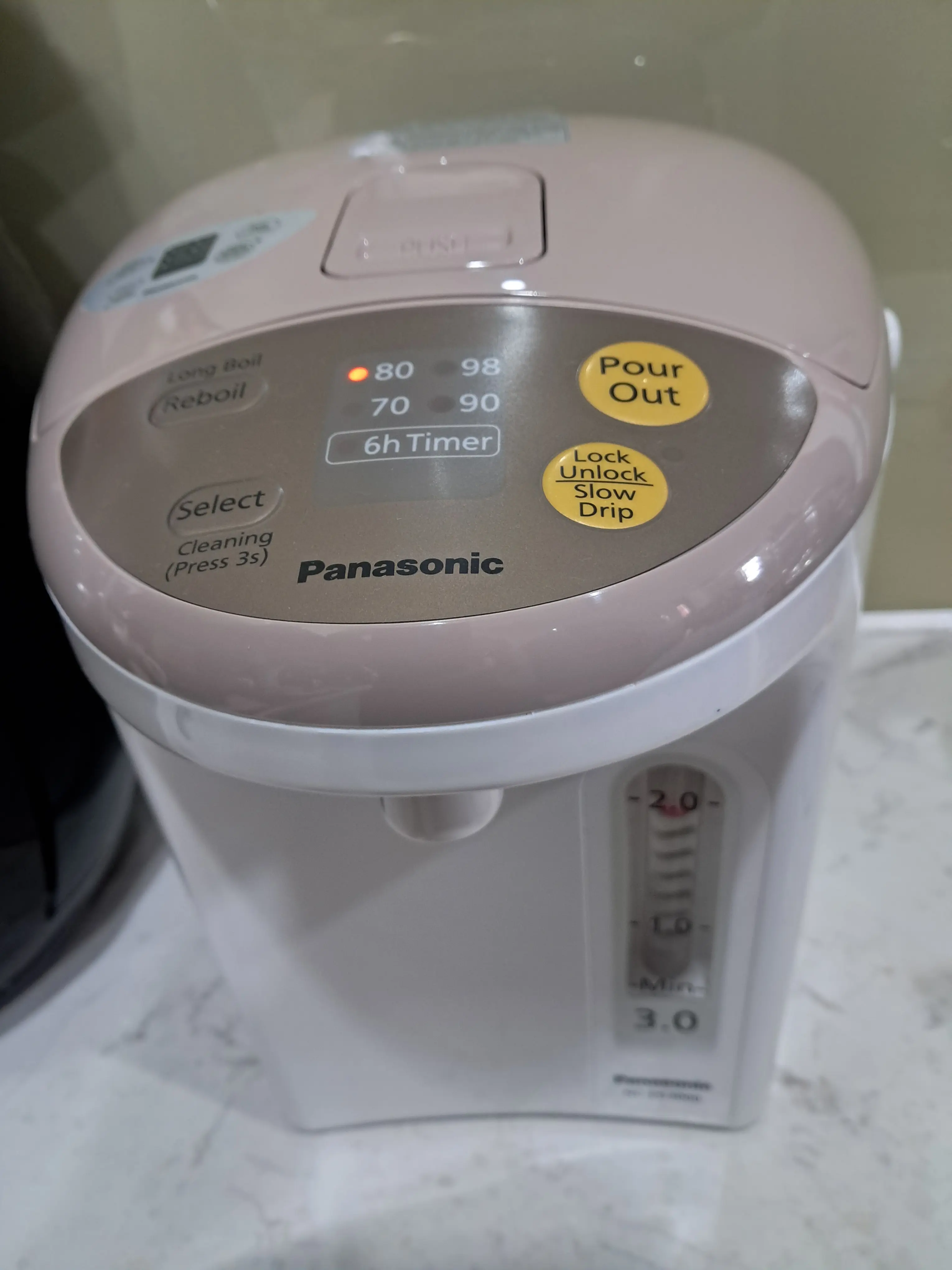 Khách hàng review Bình thủy điện Panasonic NC-EG2200CSY 2.2 lít 1