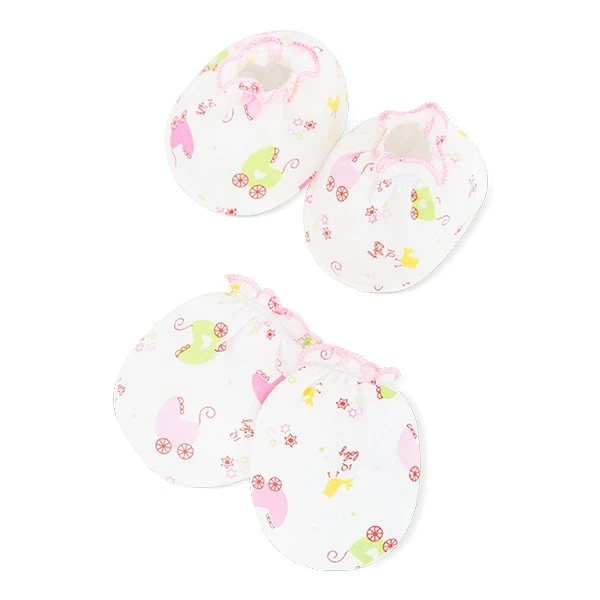 Set bao tay, bao chân cotton IQ Baby màu trắng in xe nôi