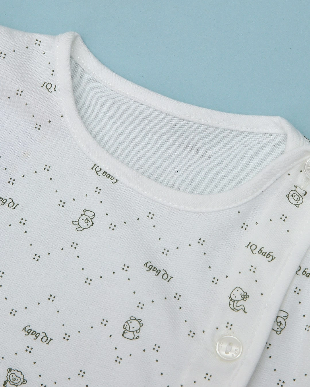 Áo tay dài in hình thú xanh IQ Baby màu trắng 3