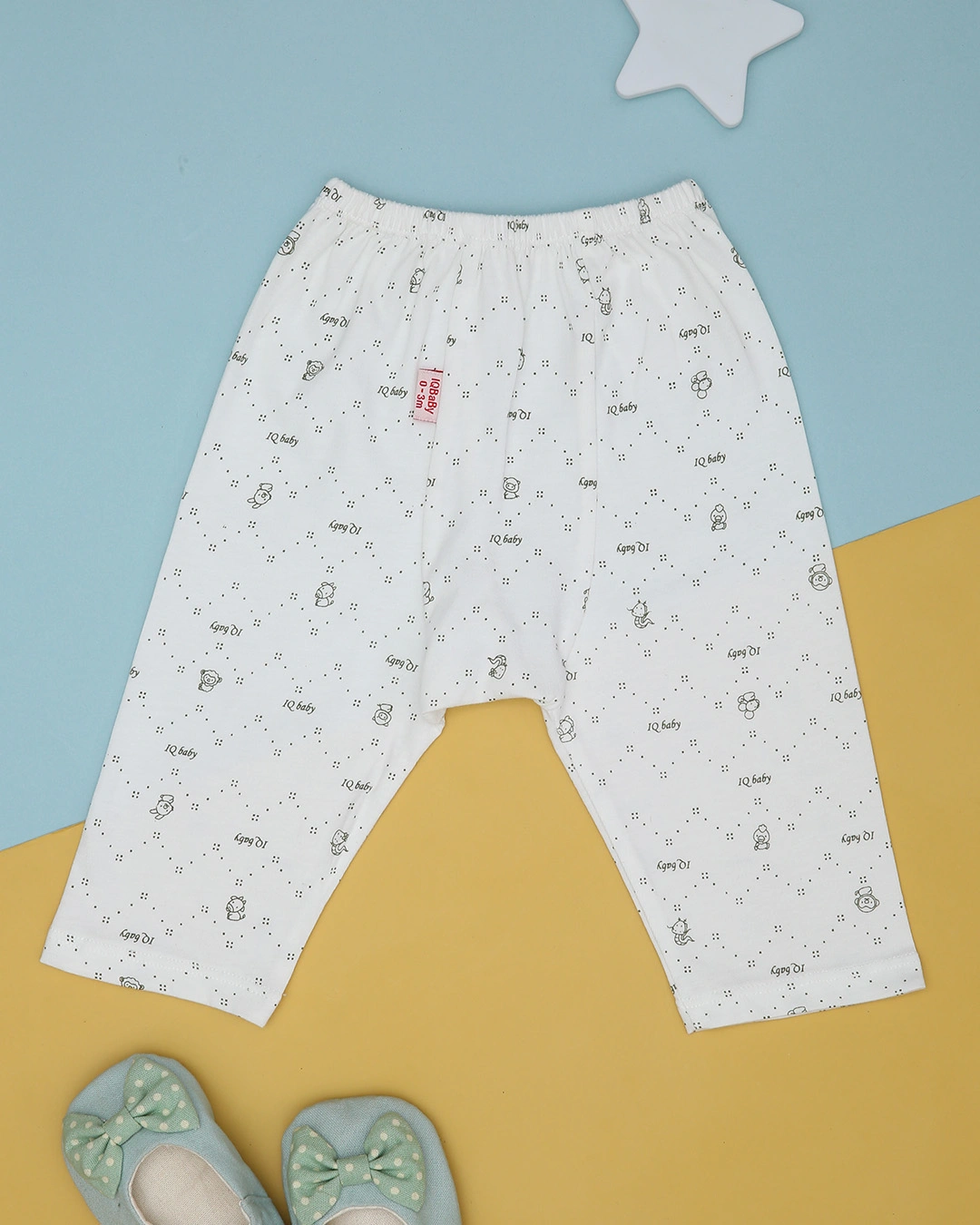 Quần dài in hình bông hồng IQ Baby màu trắng 16