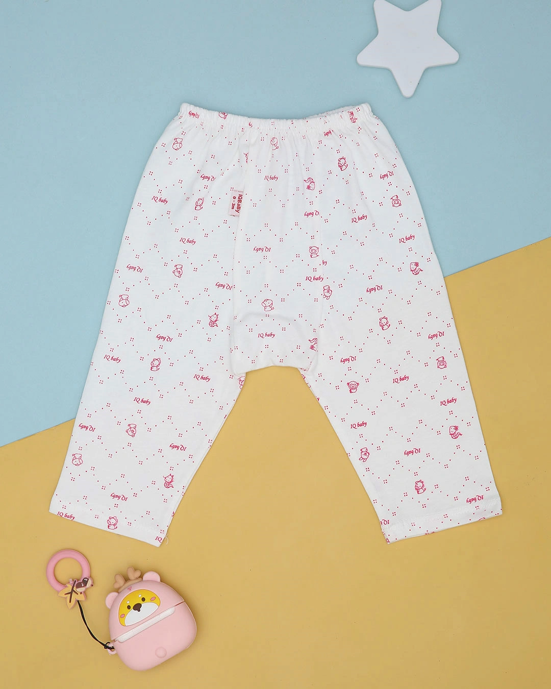 Quần dài in hình bông hồng IQ Baby màu trắng 4