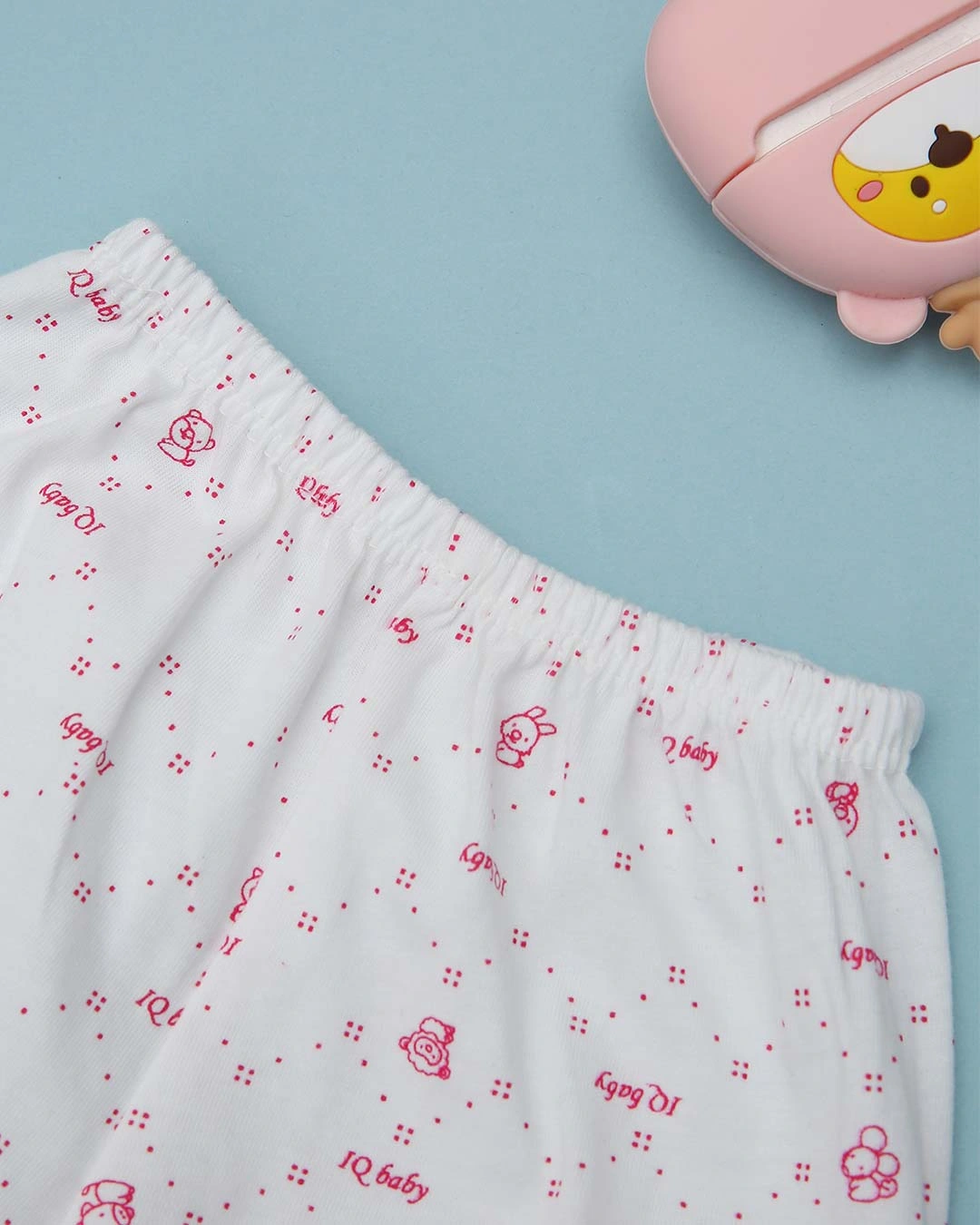 Quần lửng in hình thú hồng IQ Baby màu trắng 3