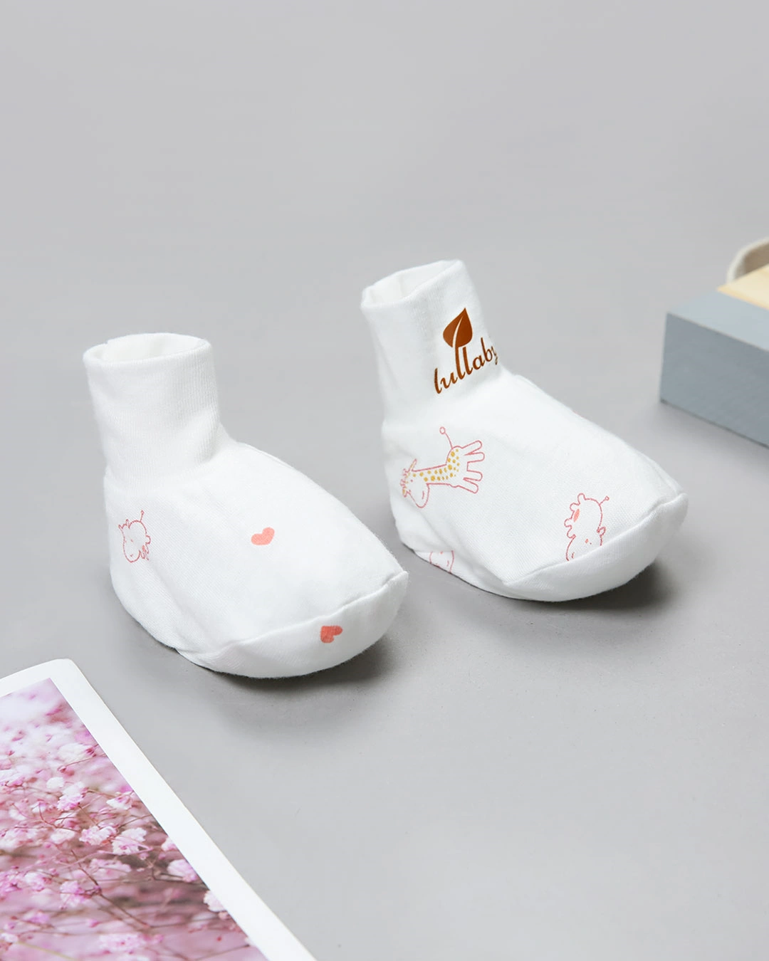 Set bộ tay ngắn bé trai Lullaby NH203V màu trắng - xanh 36